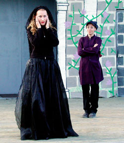Olivia, Viola